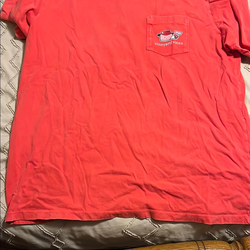 Vineyard Vines Men's Coral T-Shirt